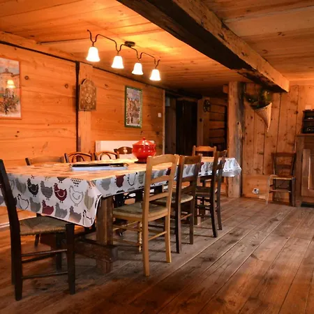 Apartment La Ferme Des Frasses - La Ferme Des Frasses - Superbe Vues Montagnes Mae-3324